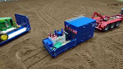 Container mit Pritsche