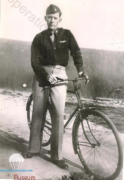 Glider Pilot Jack MERRICK, courtezy of Jack Merrick family , the silent wings Museum, and the WWII national glider pilots association.