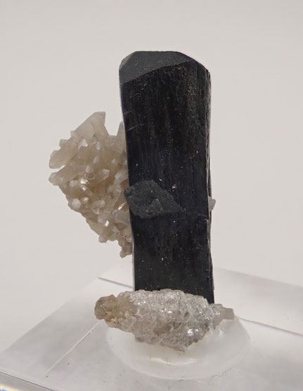 Ilvaite