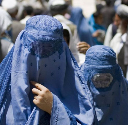 ... UND SO WOANDERS. (Frauen in Afghanistan / www.welt.de, Bild: REUTERS)