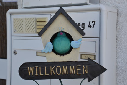 Briefkasten und Willkommensschild vom Haus Annette