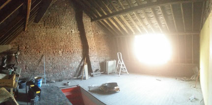 Suppression des anciennes paroies et plafond et nettoyage du grenier...