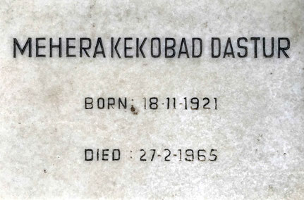 Grave marker : The death year should read as 1966. Photo courtesy of Mark Trichka, 2020