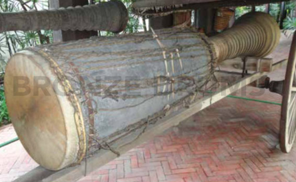 Fig. 16. Popular long (4m.) wooden drum