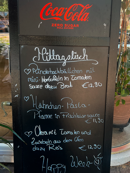 Mittagstisch: Montag bis Freitag 12:00-15:00 Uhr. Mittwoch geschlossen