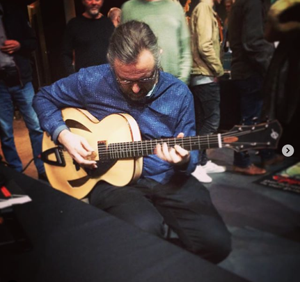 Jens Larsen playing a Heeres Guitars 16" Montreux Model archtop