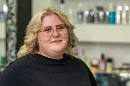 Fatma Tend-Cut Wedel Dauerwelle