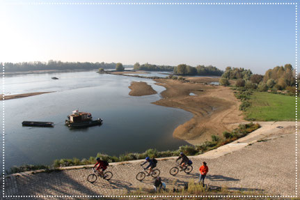 Idée de séjour sportif en itinérance entre Angers et le bord de mer, sur la Loire à Vélo, en groupe à vélo