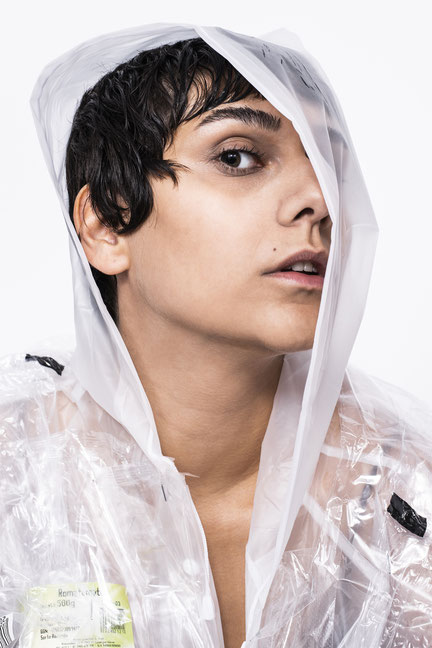 Fragmentierung, Editorial, Editorialshooting, Fashion, Studio Kaarst, Portrait, 