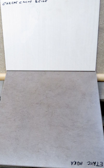 Pavimento 33x33 in abbinamento con rivestimento 25x33 Euro 4.50 mq. 
