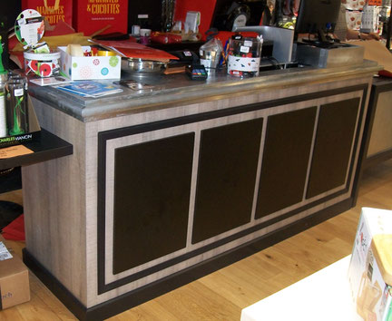 meuble caisse sur mesure avec plateau en zinc