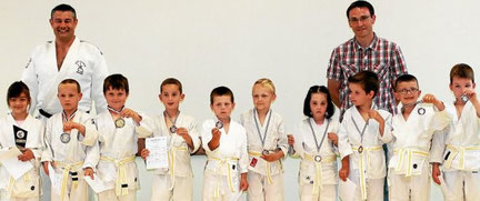 Les lauréats ont été félicités par David Bizouarn, professeur de judo, et Jérôme Breton, président.