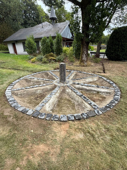 Bild Jochen Becker: Sternenkinderfeld im "Rohbauzustand"