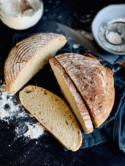 Dinkelbrot, Dinkelvollkornbrot, Roggenbrot, Roggenvollkornbrot, Brot, Brot im Topf, Topfbrot