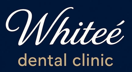 ロゴ：Whiteé dental clinic（ホワイティデンタルクリニック）