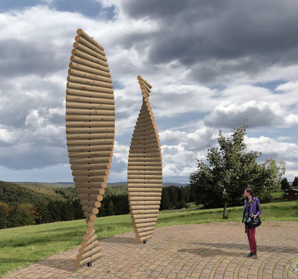 Wettbewerbsbeitrag "Holztwist" von © Daniel Böttcher 2022 - Entwurf „NaturKunstBlicke am Panoramaring Frauenwald“, Thüringer Wald