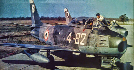 Canadair Sabre della 4^ Aerobrigata. I primi esemplari erano con il classico schema mimetico verde-grigio poi venne preferito il NM