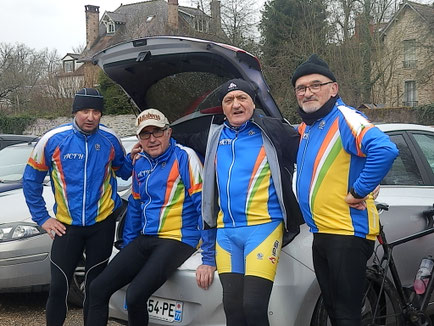 Belle brochette de sportifs, il manque qui sur la photo ?