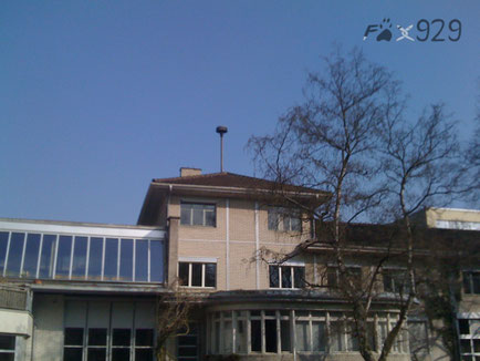 Landert MSL-3 Bülach auf dem Gebäude der Firma Landert