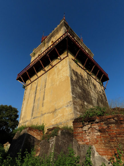 alter Wachturm in Inwa