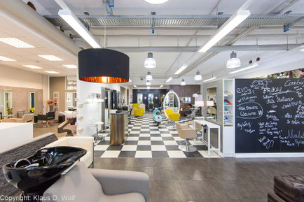 Unternehmensfotograf München, Corporate Fotografie: Motiv aus einer Firmenreportage. Interieurfotografie des Showrooms.