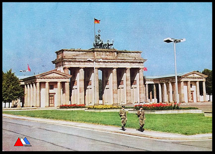 Anlaß besuch Staatsgrenze DDR uberreichte Bildermappe Berlin (1988) Grenztruppen collectie auteur.