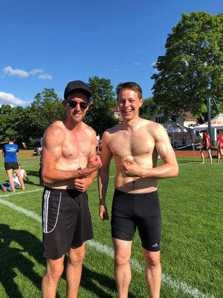 Thomas und Raphael nach dem erfolgreichen Zehnkampf am ETF Aarau