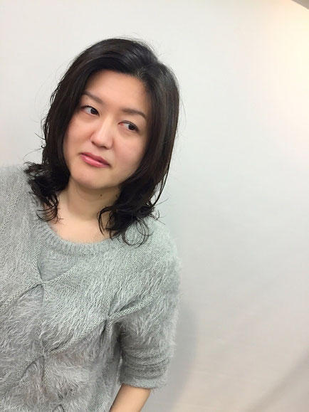 横浜・日吉・菊名・美容室☆女性の笑顔を作る専門家☆美容家 奥条勇紀 デジパーで愛されモテ髪ヘアーに・・・セットのコツは床に平行にモミモミ