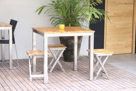 Stainless steel table with eucalyptus wood FSC certified made in Brazil, Rio de Janeiro. Its an example of the right use of ecodesign and environmental friendly material. Design by Palmetal