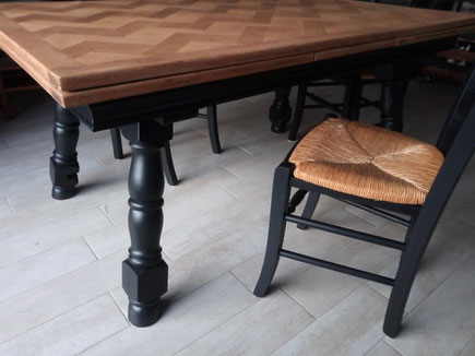 relooking de meuble table à manger bois damier et noir bistro le mans sarthe (1)