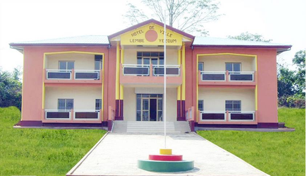 Hotel de ville Lembe Yezoum inauguré en 2013