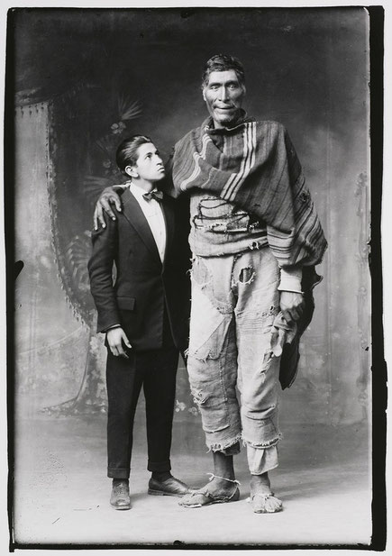 "El Gigante de Paruro" (1925), Martín Chambi.