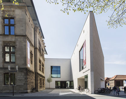 LWL Museum für Kunst und Kultur, Münster; Altbau und Spitze am Domplatz; Foto: LWL/ Hanna Neander