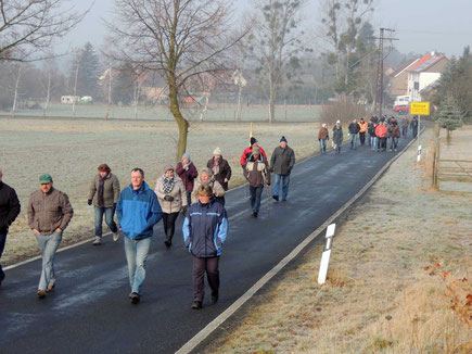 Die Wanderung begann in Richtung Belsdorf