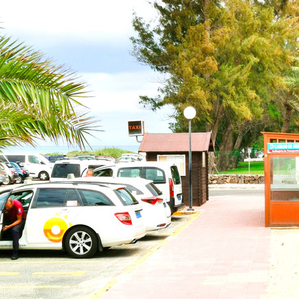 Taxistand, Taxis, Fuerteventura, Transportmittel, Kanaren, Spanien 