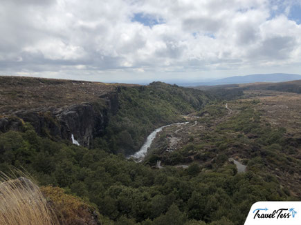Hike naar Taranaki Falls