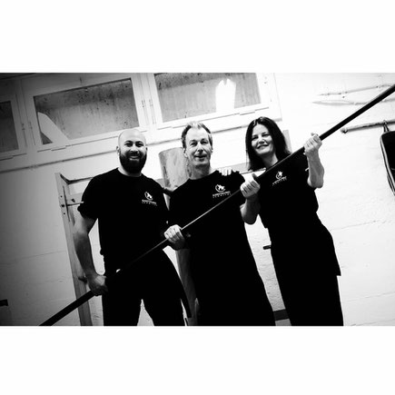 Kung Fu, Kampfsport, Kampfkunst, Wing Chun, Selbstverteidigung für Frauen: Kampfkunstschmiede Zürich Oerlikon. Selbstverteiigungskurs Frauen