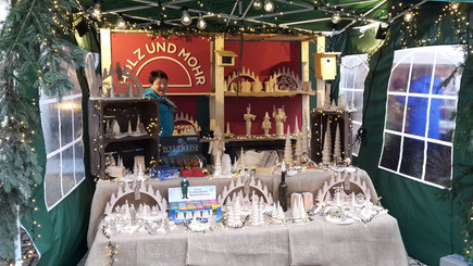 Stand HolzundMohr auf dem Tübinger Weihnachtsmarkt 2019 (Foto D. Mohr)