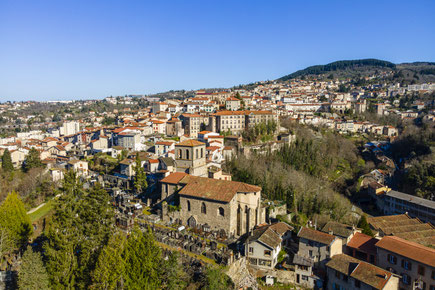 Ville de Thiers avec ses coutelleries à visiter
