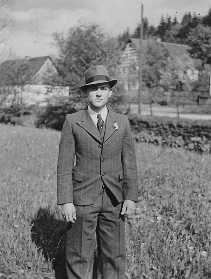 Im sonntäglichen Outfit, vermutlich 1939