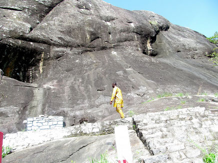 Ngog Lituba, le Rocher sacré