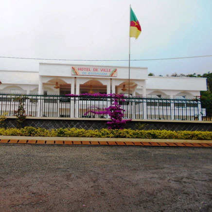 Bayangam, l'Hotel de ville