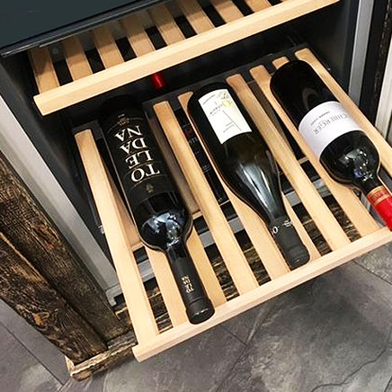 Designer Weinlühlschrank aus Altholz