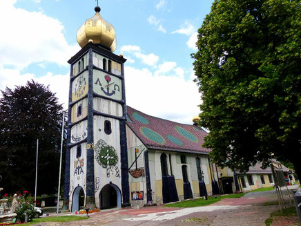 Hundertwasser-Kirche St. Barbara in Bärnbach / Steiermark