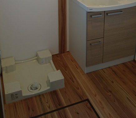 さいたま市木の家標準仕様掃除しやすい洗濯防水パン