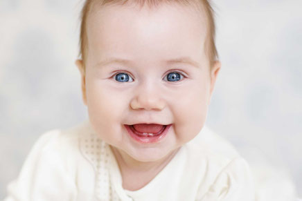 Der erste Milchzahn - Zahnpflege beim Baby