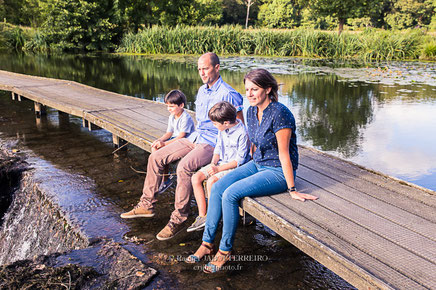 photos de famille, photos d'enfants, portraits de famille, vendée, photos de famille en vendée, photographe de famille en vendée, famille en bleu, camaieu de bleu, rachel jabot ferreiro, erjihef photo, harmonie vestimentaire et photo