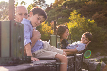photos de famille, photos d'enfants, portraits de famille, vendée, photos de famille en vendée, photographe de famille en vendée, famille en bleu, camaieu de bleu, rachel jabot ferreiro, erjihef photo, harmonie vestimentaire et photo