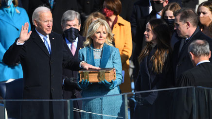 Vereidigung Präsident Biden Bibel Kreuz 2021