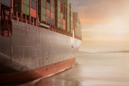 Container ship in port - maritime equipment overhaul and mooring system refurbishment 